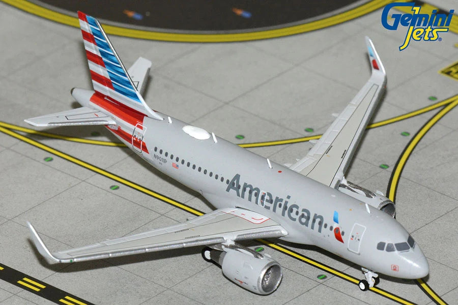 GeminiJets American Airlines A319-100 (1:400 Scale)