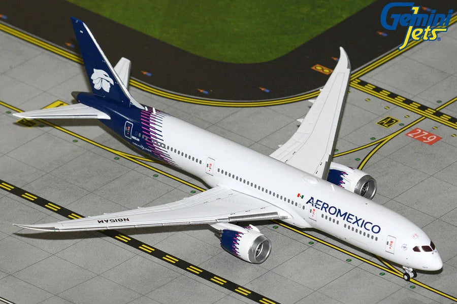 GeminiJets Aeromexico B787-9 (1:400 Scale)