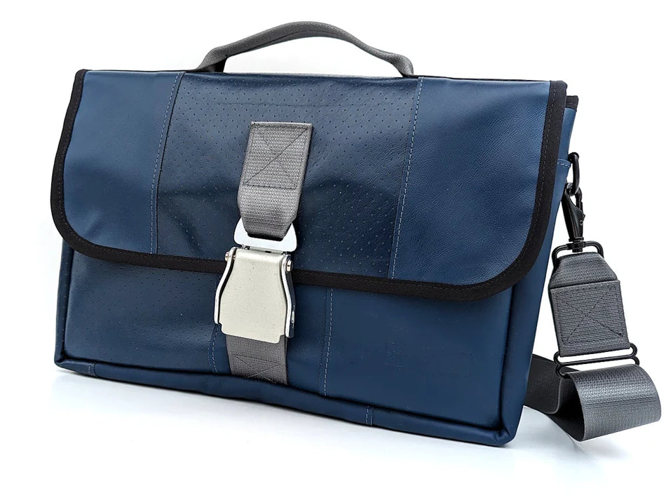 Mariclaro Designs YYZ Laptop Bag- Air Canada Airbus 319-100