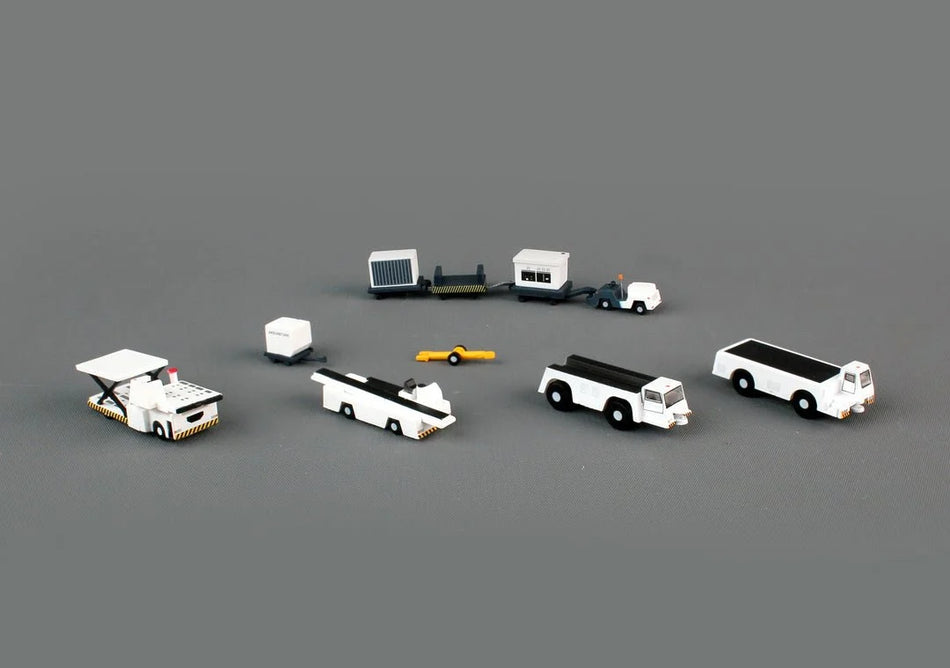 GeminiJets 1:200 Scale Airport Support Equipment (Baggage)