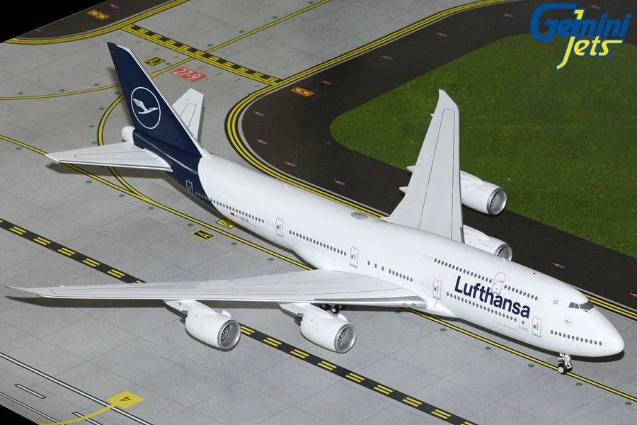 GeminiJets Lufthansa D-ABYA (current livery) (4/26)(1:200 Scale)