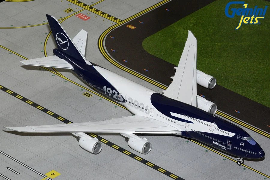 GeminJets Lufthansa B747-8 (1:200 Scale)