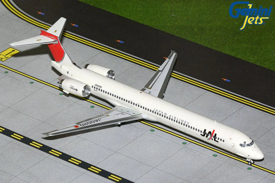 GeminiJets Japan Airlines JA002D (11/25)